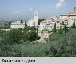 Santa Maria Maggiore, vom Piazza Santa Chiara betrachtet
